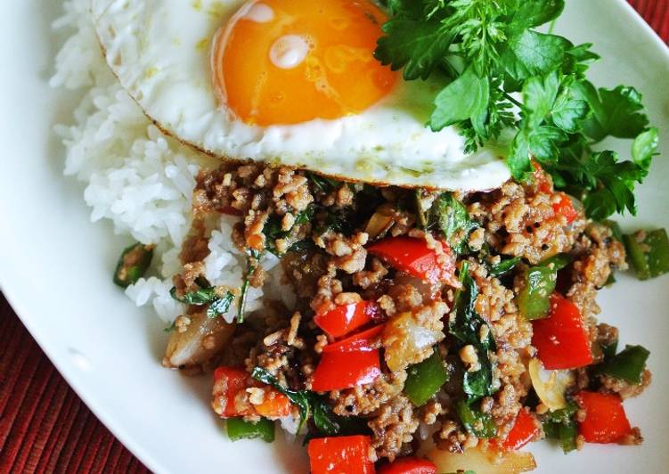 Step-by-Step Guide to Prepare Quick Quick Spicy Ground Beef with Holy Basil and Shio-koji Soboro