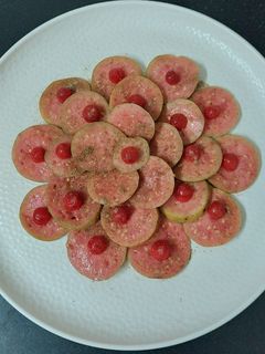 લાલ જામફળ સલાડ (Red Guava Salad Recipe In Gujarati) રેસીપી મુખ્ય ફોટો