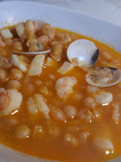Una foto de Garbanzos a la marinera