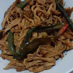รูปของ Suwir ayam kecap cabe ijo