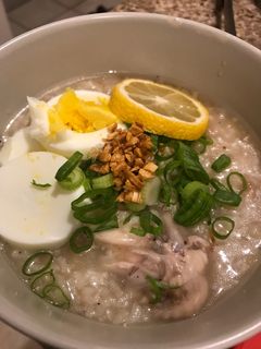 A picture of Chicken Arroz Caldo.