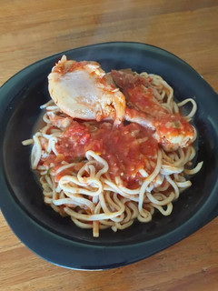 Una foto de Fideos caseros con estofado de pollo