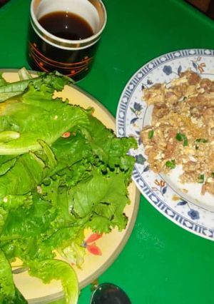 A picture of Fried egg with lettuce.