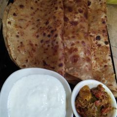 A picture of Chana dal parathe.