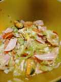 Ensalada normal con mejillones