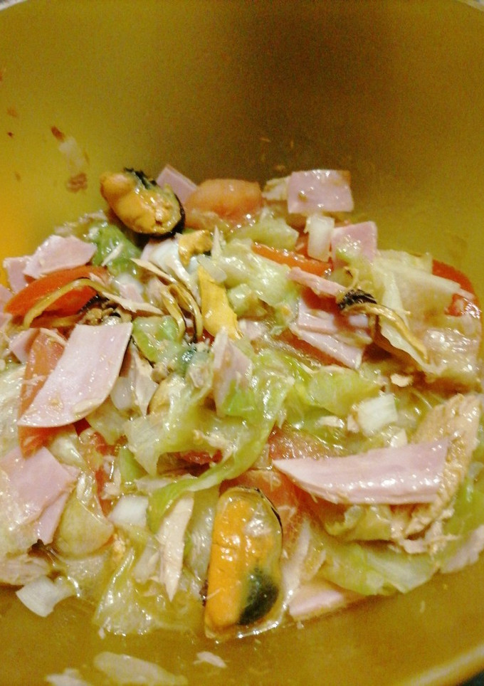 Una foto de Ensalada normal con mejillones