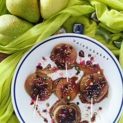 Jaggery Caramel Pears A picture of Jaggery Caramel Pears.