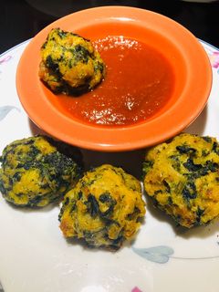 A picture of Easy Spinach Balls.