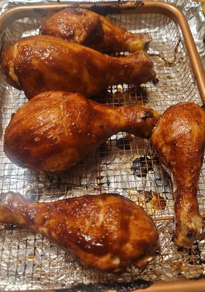 A picture of BBQ Chicken Drumsticks air fryer.