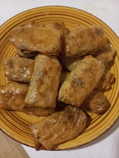 Una foto de Rollitos primavera chinos 🇨🇳
