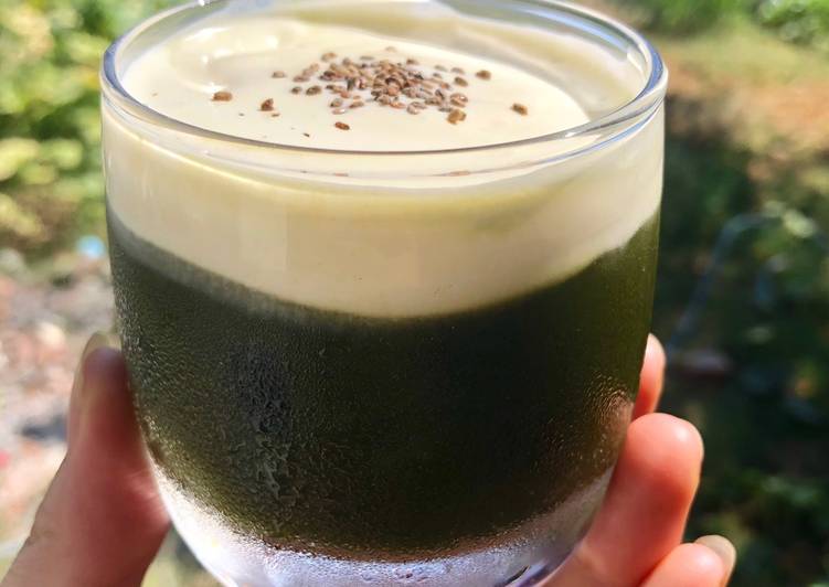 Nước rau má Macchiato (keto)