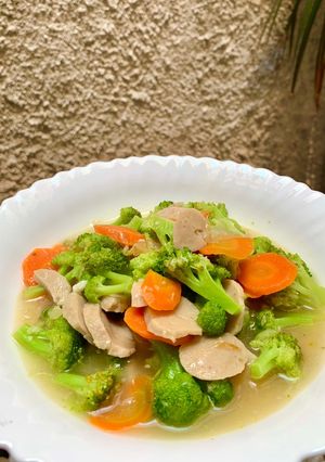 Foto resep Tumis Brokoli, Wortel, Bakso