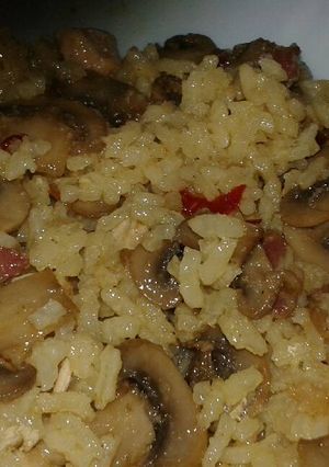 Csirkemelles rizottó gombával és szalonnával recept fotója