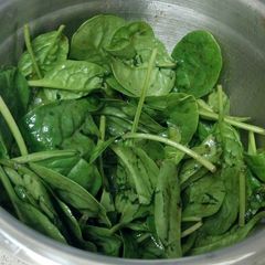 A picture of Simple Vinaigrette Salad.
