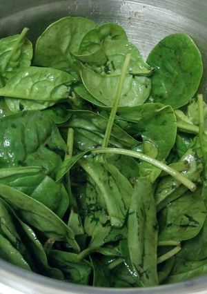 A picture of Simple Vinaigrette Salad.