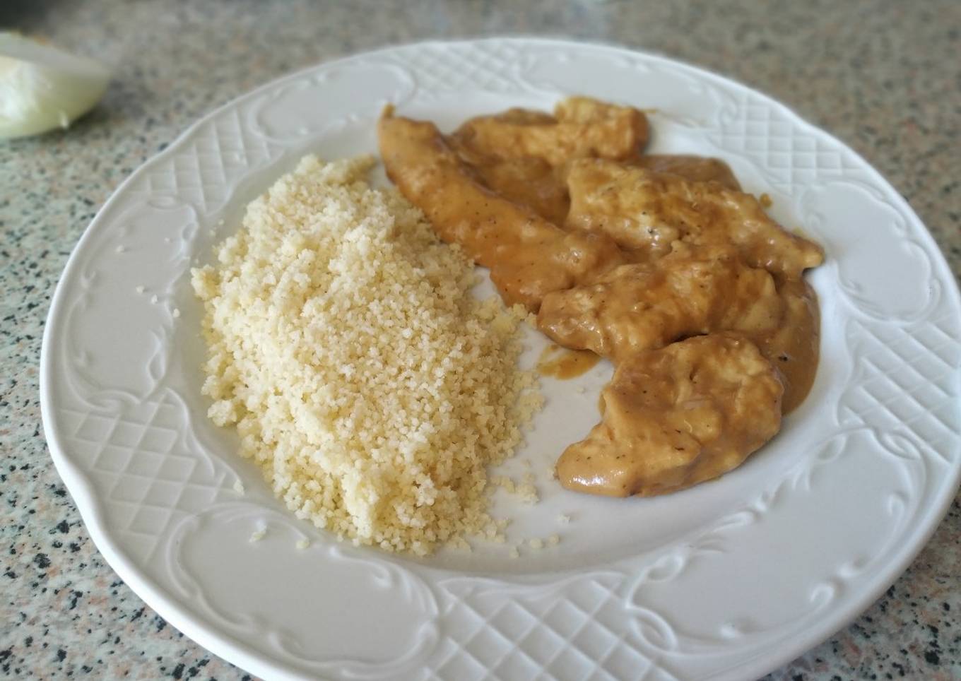 Pavo con salsa de naranja y cuscús. Receta fit
