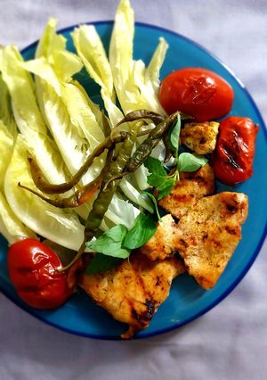 عکسی از دستور 🌸سالادمرغ گریل رژیمی🌸(شام سه سوته)