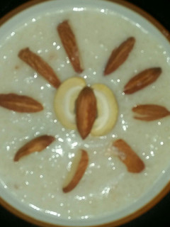 चावल की खीर (Chawal ki kheer recipe in Hindi) रेसिपी मुख्य फोटो