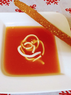 ટોમેટો સૂપ (Tomato Soup Recipe in Gujarati) રેસીપી મુખ્ય ફોટો