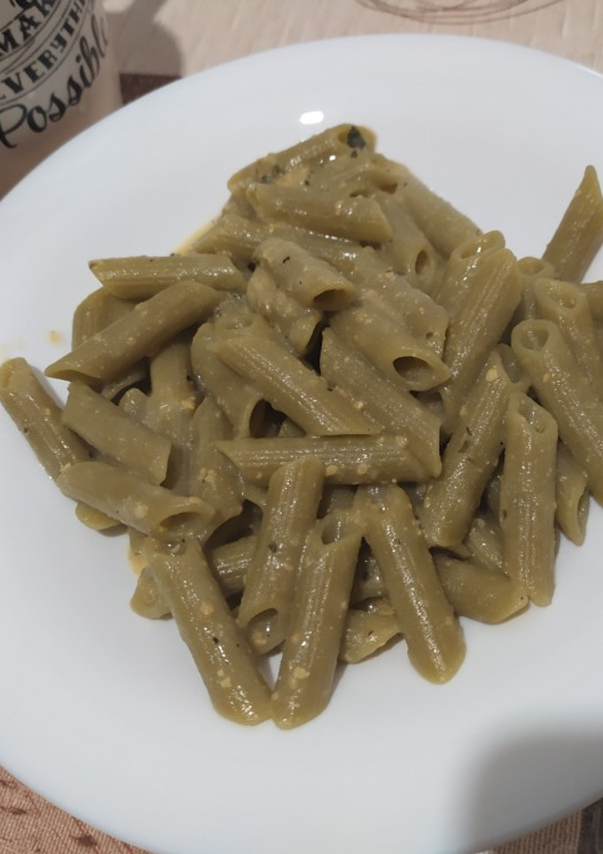 Una foto de Pasta a la carbonara italiana vegana