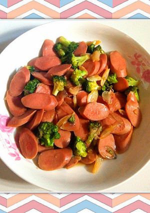 Foto resep Tumis Brokoli Sosis