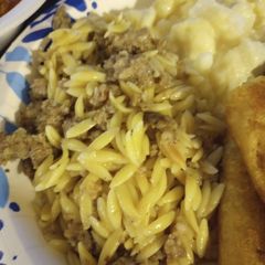 A picture of Orzo and Sausage.