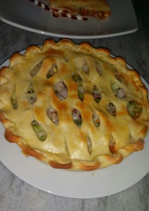 A picture of Pizza pie.