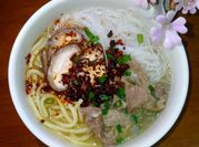 Gambar mi sup daging