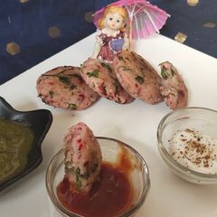 A picture of Yam tikkis.