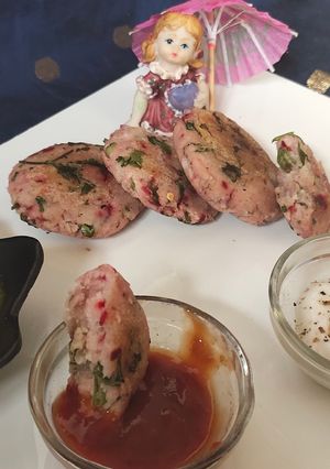 A picture of Yam tikkis.