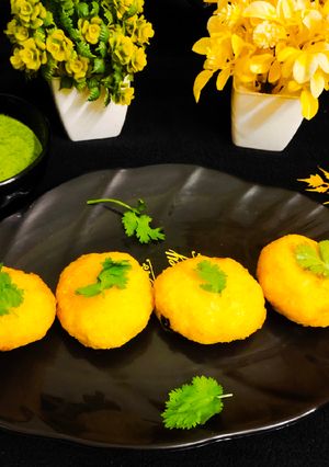 आलू की क्रिस्पी टिक्की (Aloo ki crispy tikki recipe in Hindi) रेसिपी मुख्य फोटो