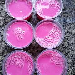 A picture of Gelatina con yogurt natural.