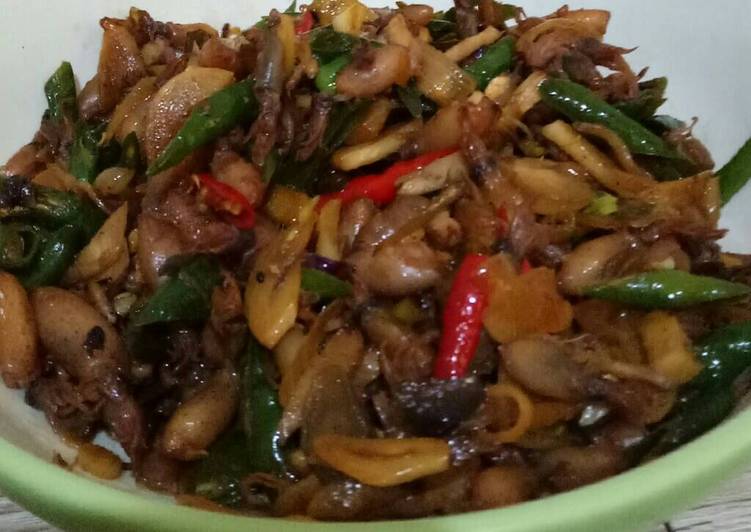 Langkah Mudah untuk Menyiapkan Cumi asin cabe ijo yang Lezat