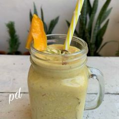 A picture of Royal Mango thickshake.