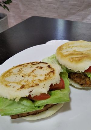 Una foto de Arepas -relleno vegano y sin TACC- :)