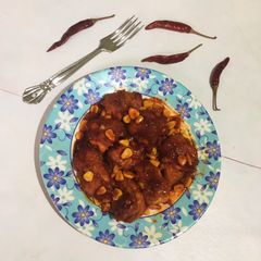 A picture of Fried Chicken in Red Sauce.