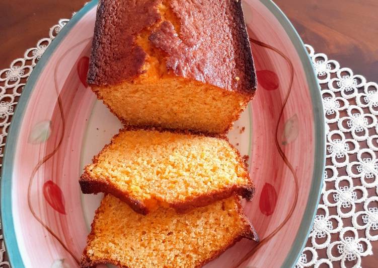 Plumcake alle mandorle e carote profumato di arancia e limone