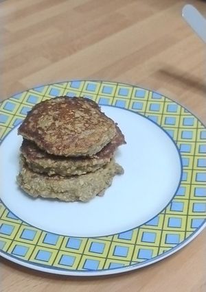 Una foto de Pancakes de plátano y avena