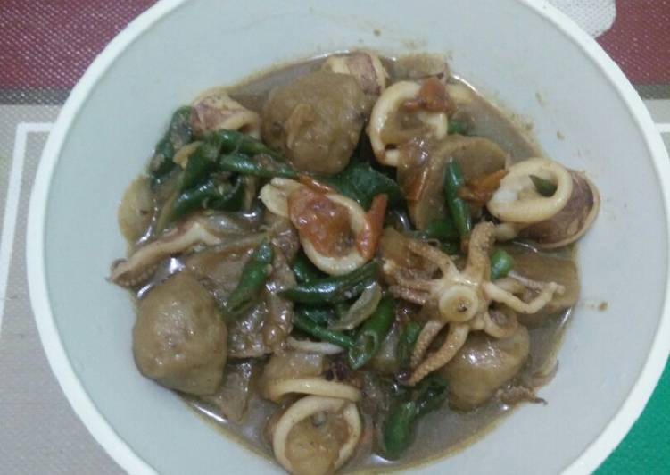 Cumi bakso saus tiram cabe hijau