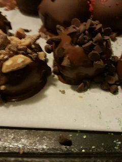 A picture of Cake pops.
