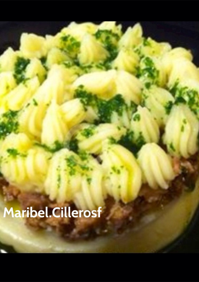 Una foto de Pastel de puré patatas y carne