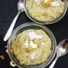 A picture of Lauki Halwa.