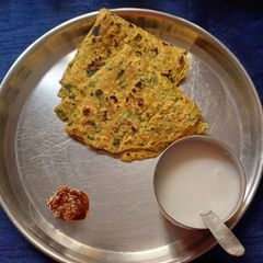 A picture of Methi thepla.