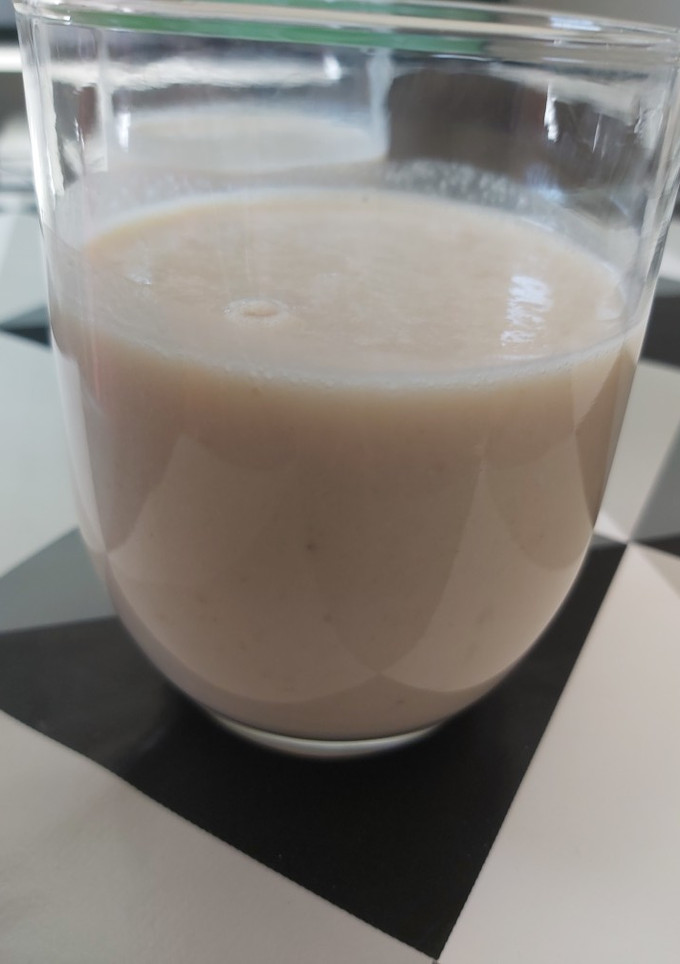 Una foto de Batido de plátano con galletas🙈
