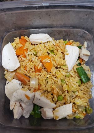 A picture of Chinese fried rice.