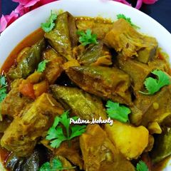 A picture of Parwal Kathal Gravy.