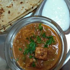 A picture of Cottage cheese and peas authentic recipe(mattar paneer).