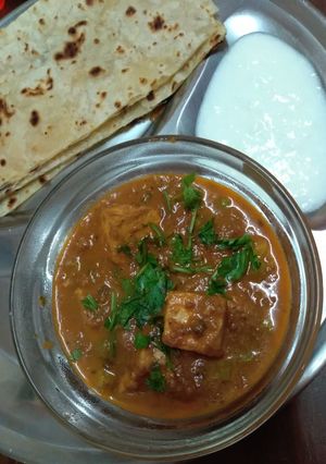 A picture of Cottage cheese and peas authentic recipe(mattar paneer).