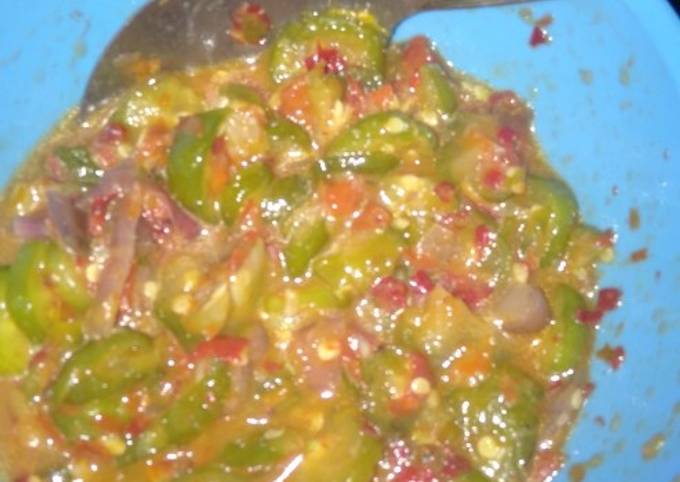 Sambel belimbing wuluh bikin selera makan meledak