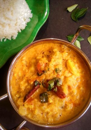 சௌ சௌ மோர் கூட்டு (Chow Chow Moor Kootu Recipe in Tamil) செய்முறை முக்கிய புகைப்படம்